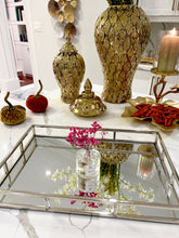 Load image into Gallery viewer, Clear Bottle Diffuser with White and Pink Flowers