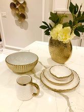 Load image into Gallery viewer, Gold Round Vase