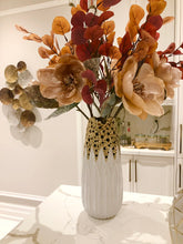 Load image into Gallery viewer, White porcelain vase Gold Design