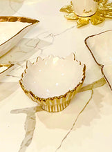 Load image into Gallery viewer, White &amp; Gold Striped Ceramic Spoon Holder
