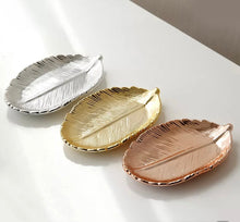 Load image into Gallery viewer, Ceramic Leaf Plate
