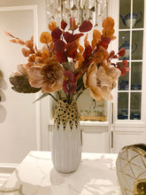 Load image into Gallery viewer, White porcelain vase Gold Design
